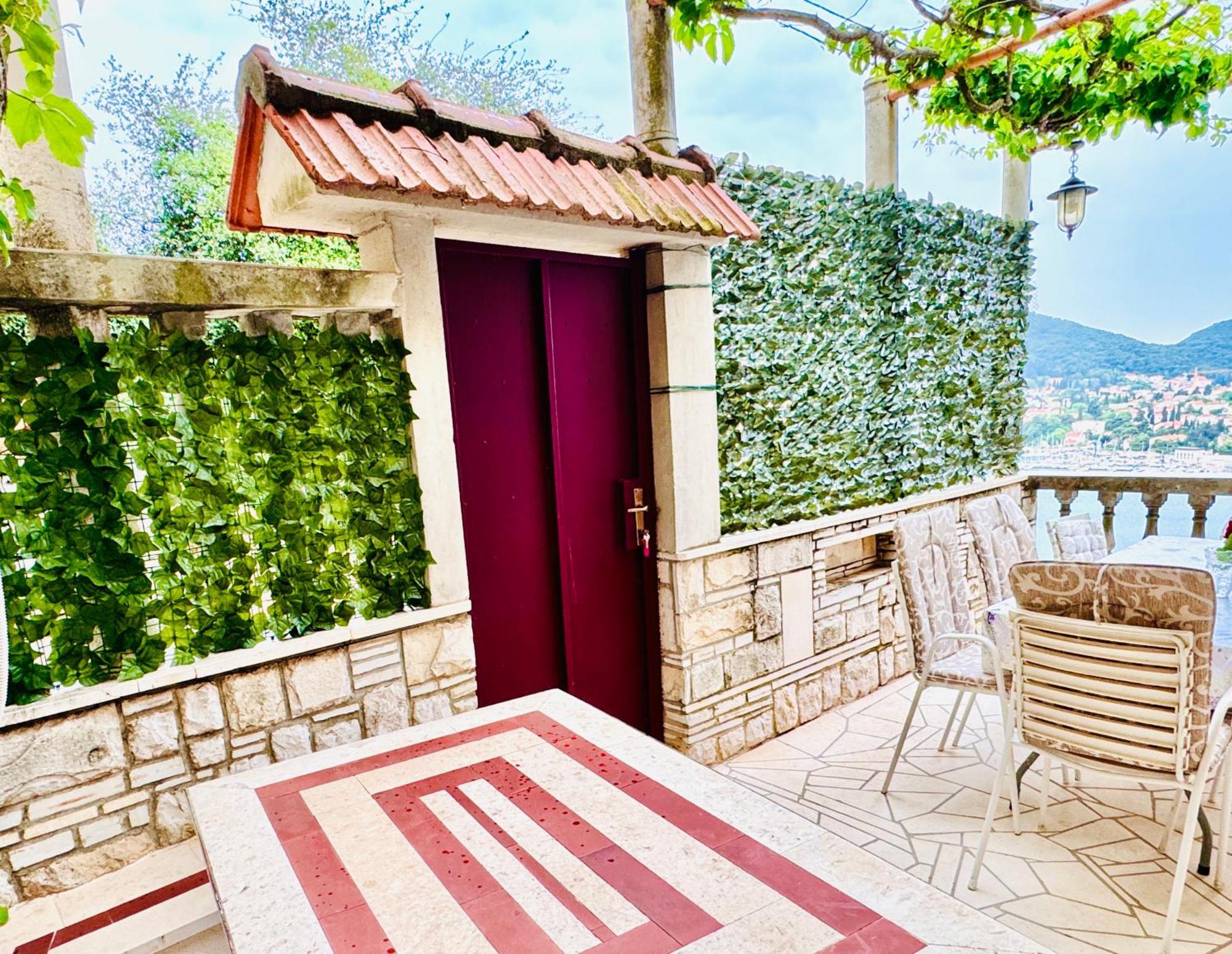 Dalmatian House, Spacious Stone Terraces, Balcony , Views * Dubrovnik