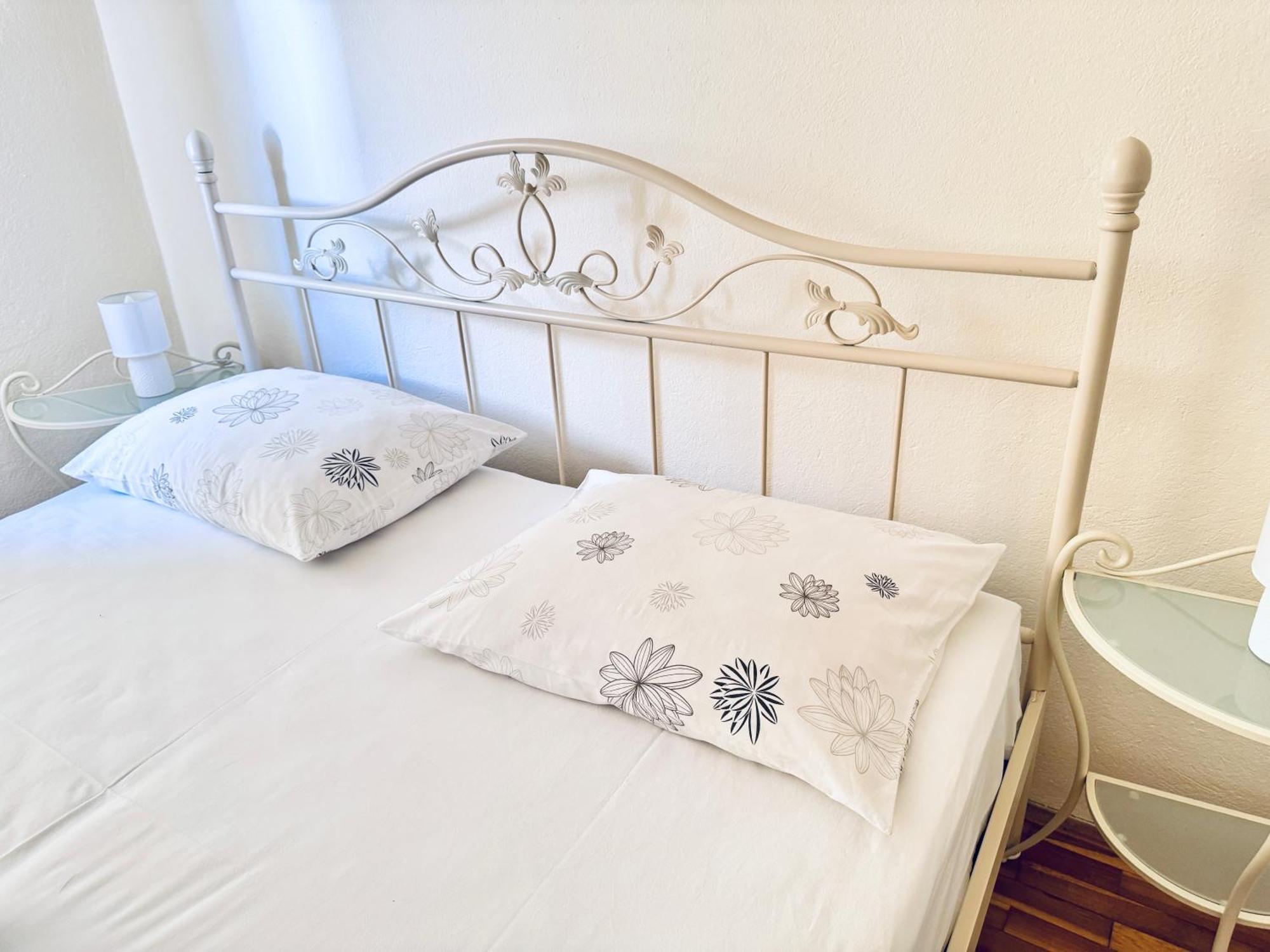 Holiday home Dalmatian House, Spacious Stone Terraces, Balcony , Views *
