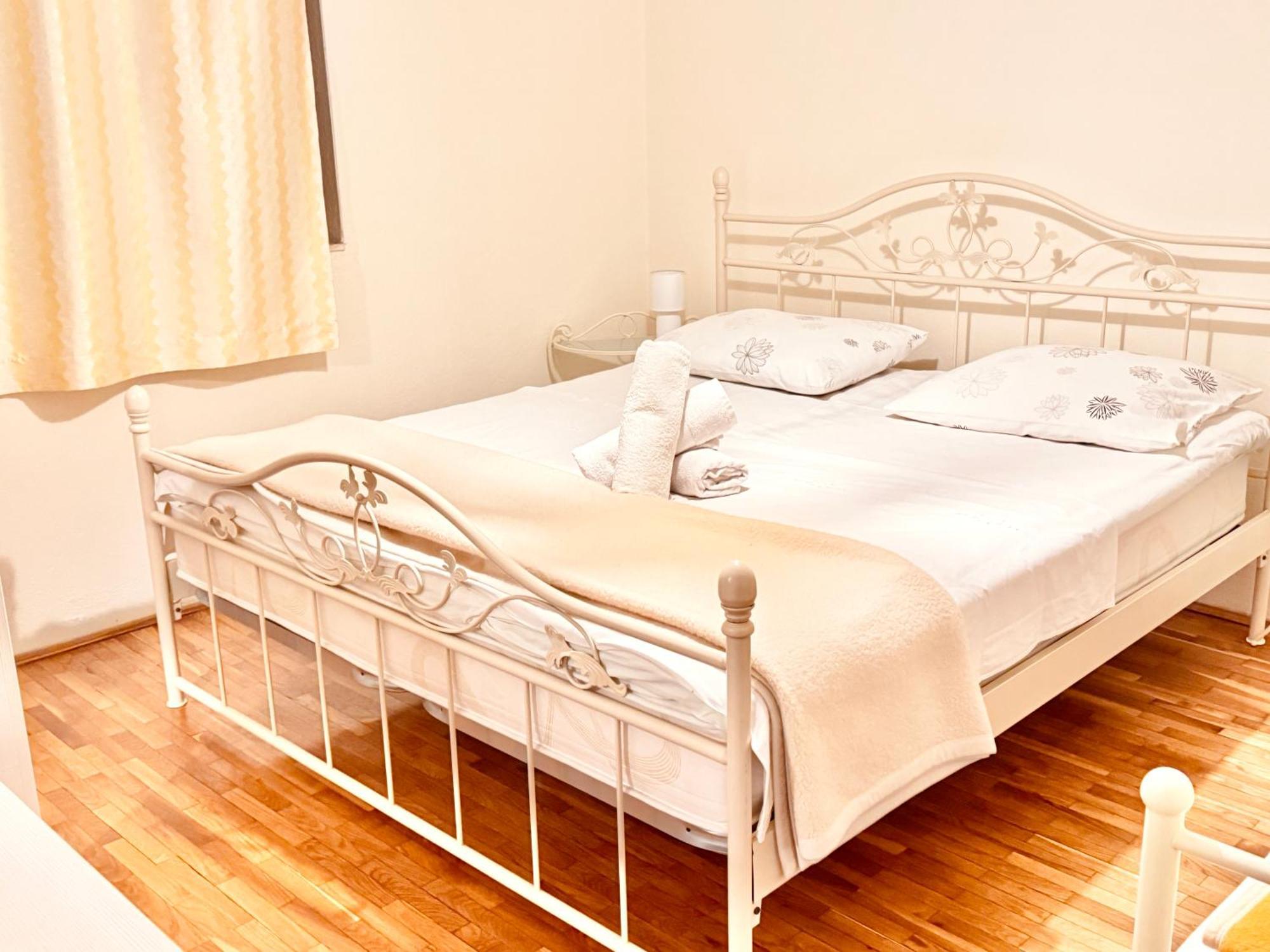 Dalmatian House, Spacious Stone Terraces, Balcony , Views * Dubrovnik
